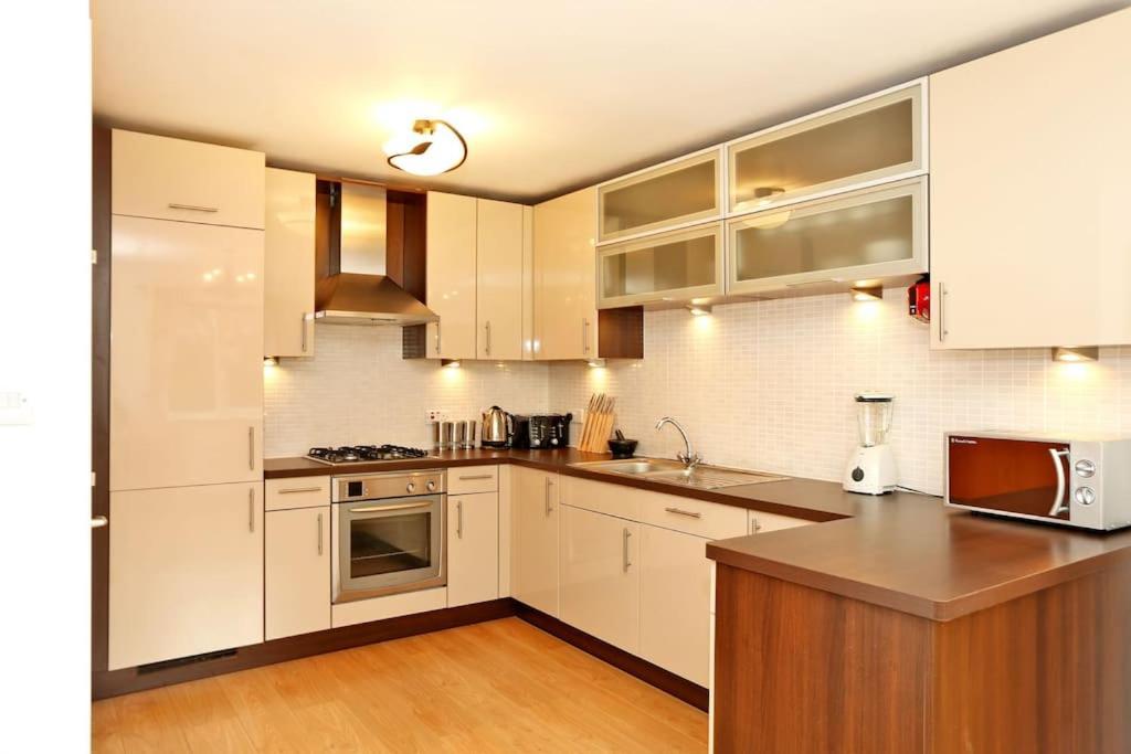 Spacious 4 Bedroom Townhouse Near Scenic Beach & City Centre Aberdeen Luaran gambar